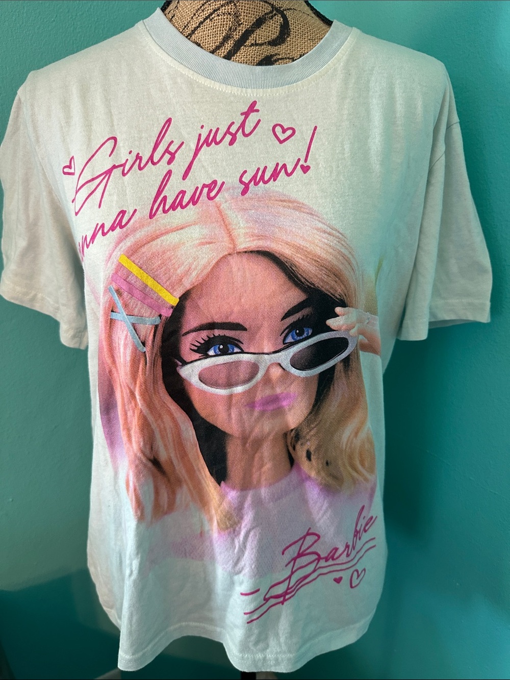 BARBIE Girls Just Wanna Have Sun Short Sleeve Tshirt L